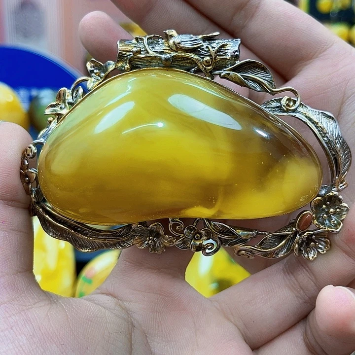 用***6琥珀银S925镶嵌颈饰吊坠