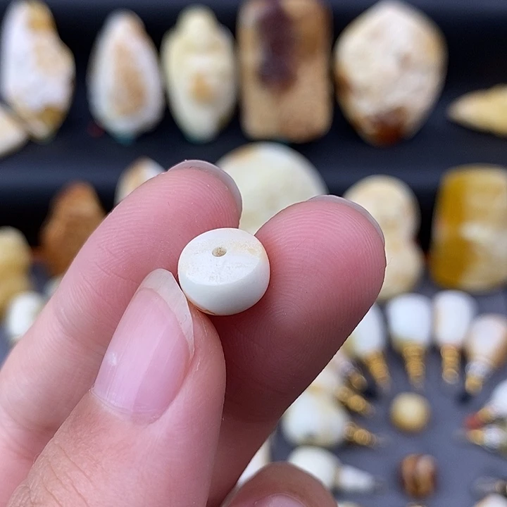裸石琥珀未镶嵌9瓷白隔片a48