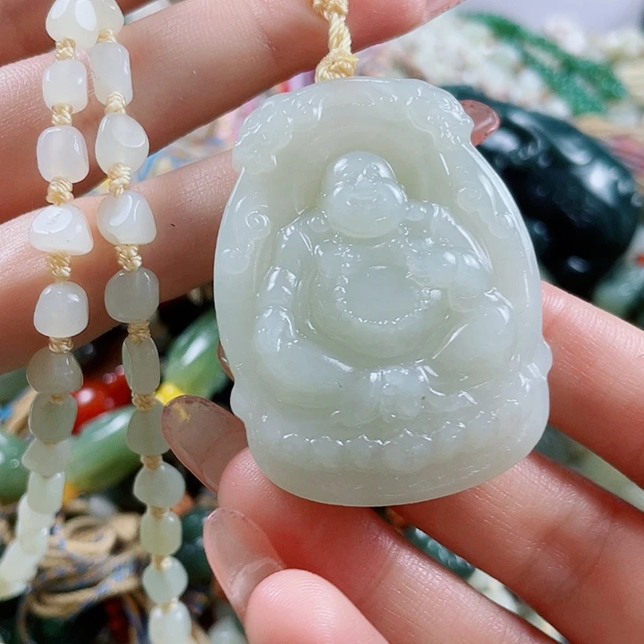 颈饰未镶嵌和田玉