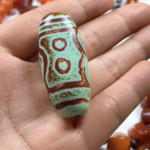 玛瑙/玉髓挂件未镶嵌玉*