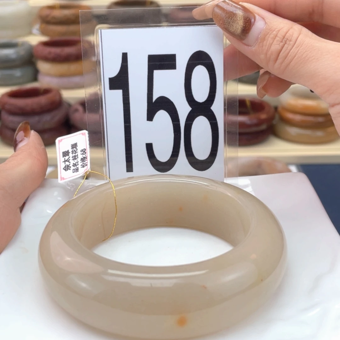 【闪购商品】石英质玉手镯未镶嵌