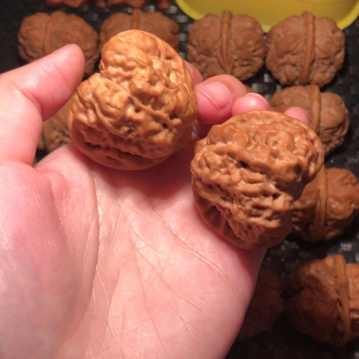 P***k把件文玩核桃三角蛙王