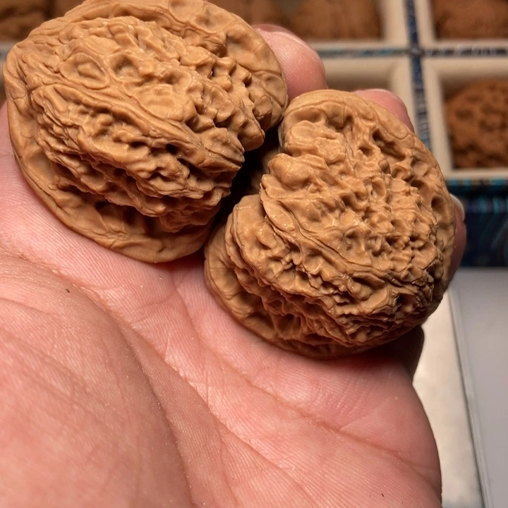文玩核桃把件五*南疆石