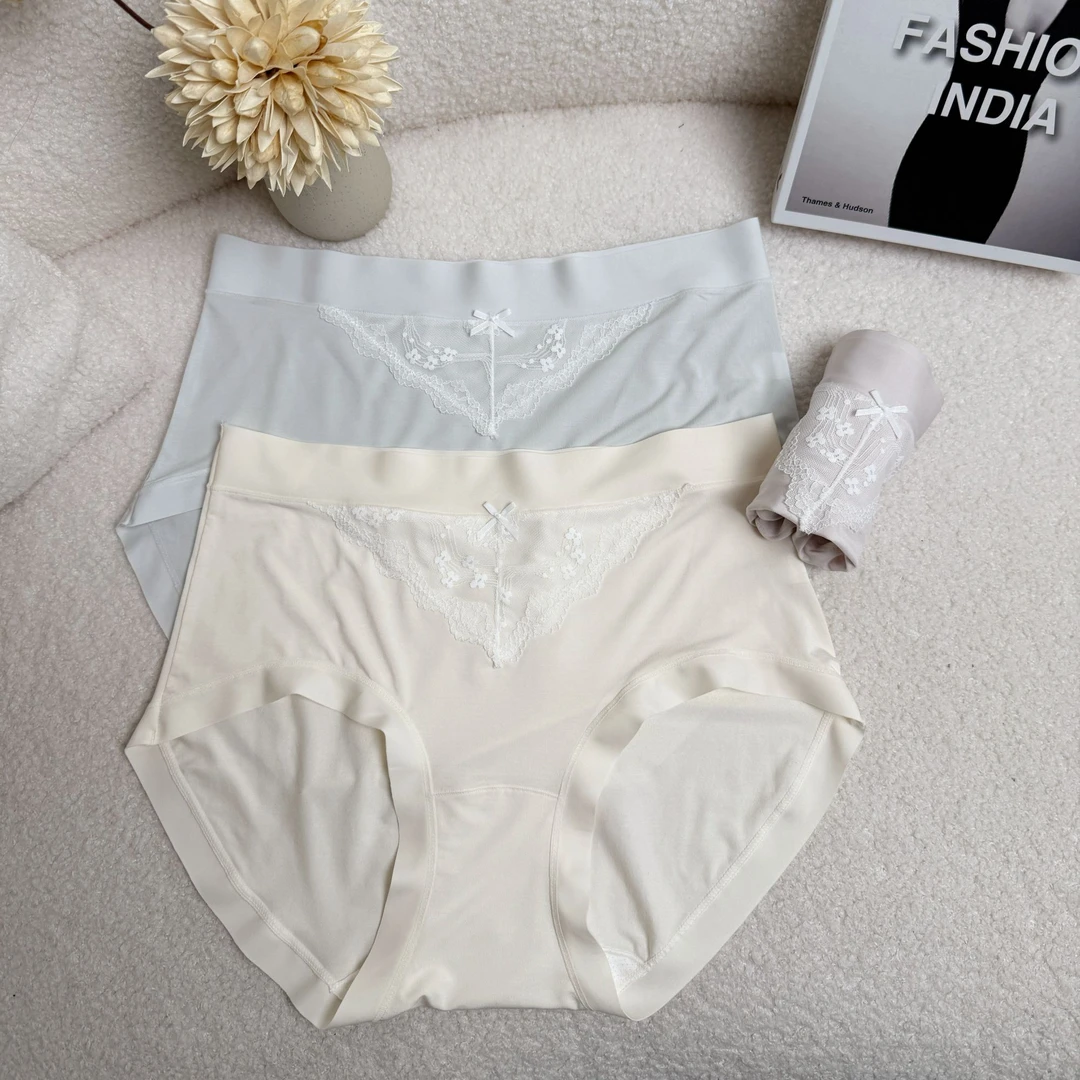 1032【兰菲娅】--女士内裤柔软亲肤透气蕾丝印花三角裤