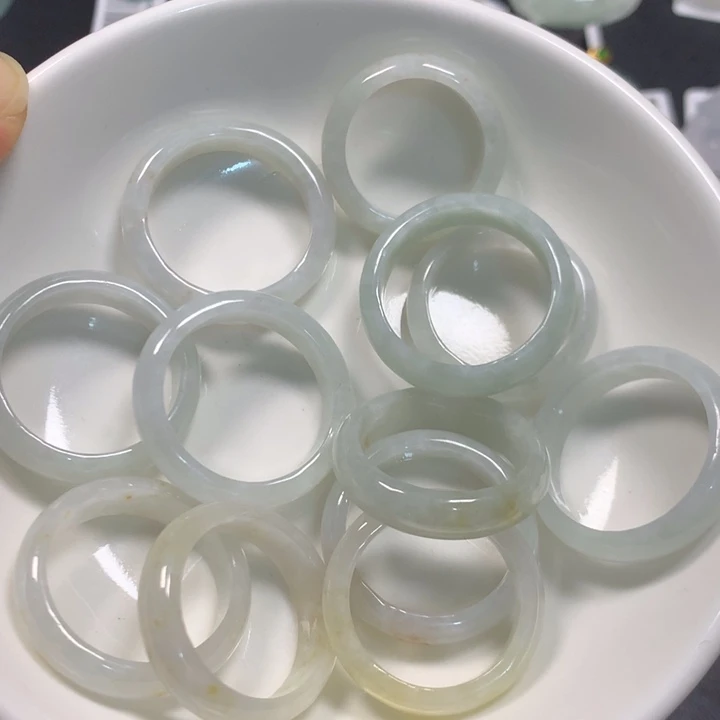 翡翠裸石多样性发货发其一
