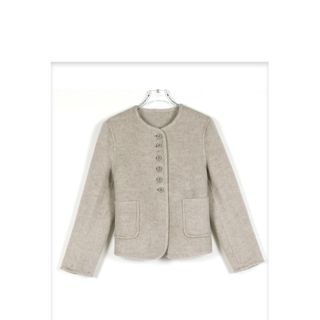 【尊品】秋冬新款单排扣圆领小香风绵羊毛外套F-17