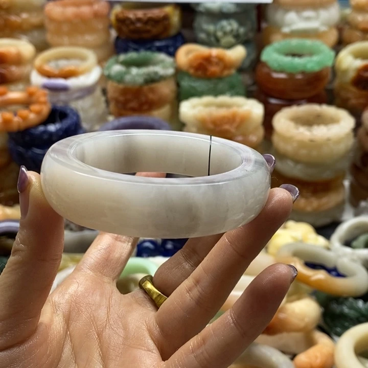 查罗石未镶嵌手镯