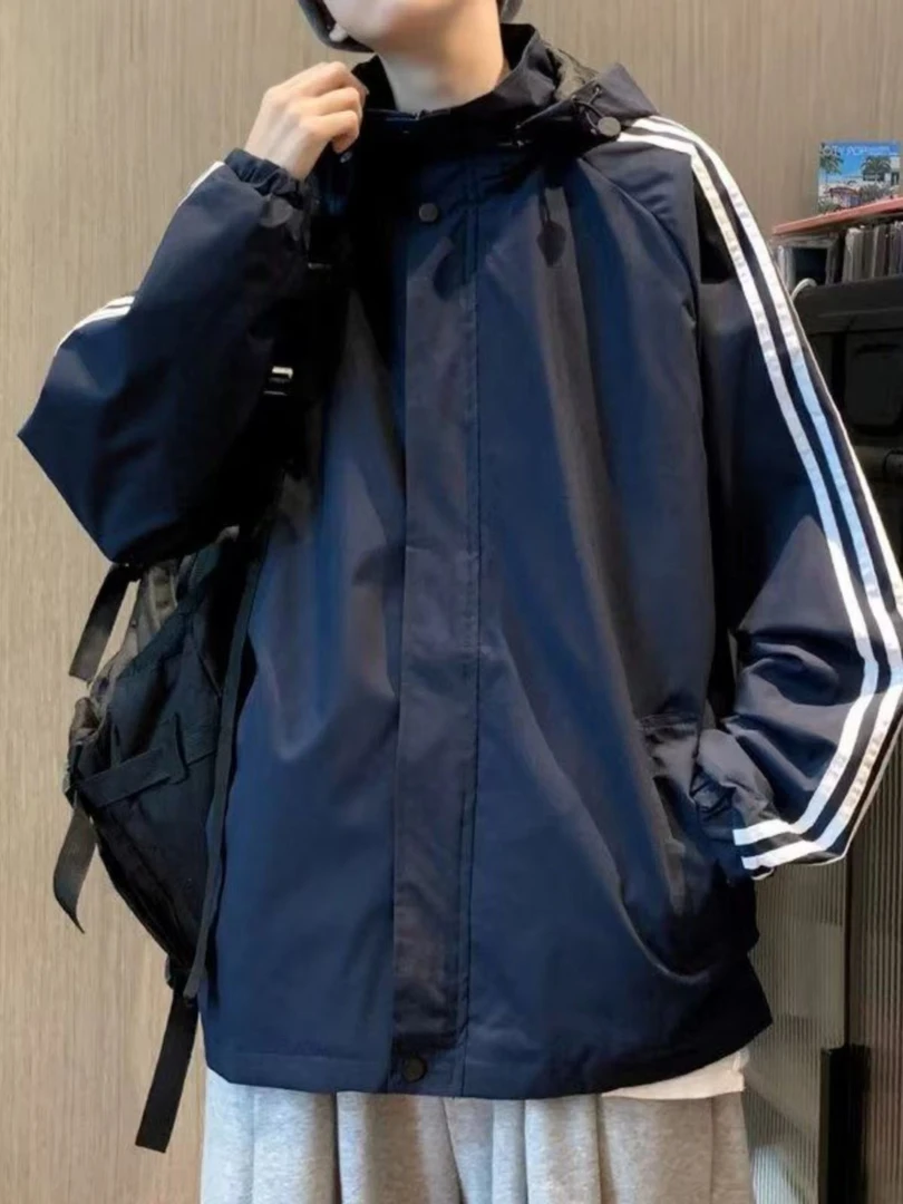 2502冲锋衣女运动连帽女士户外短款外套宽松型短外套春季常规款