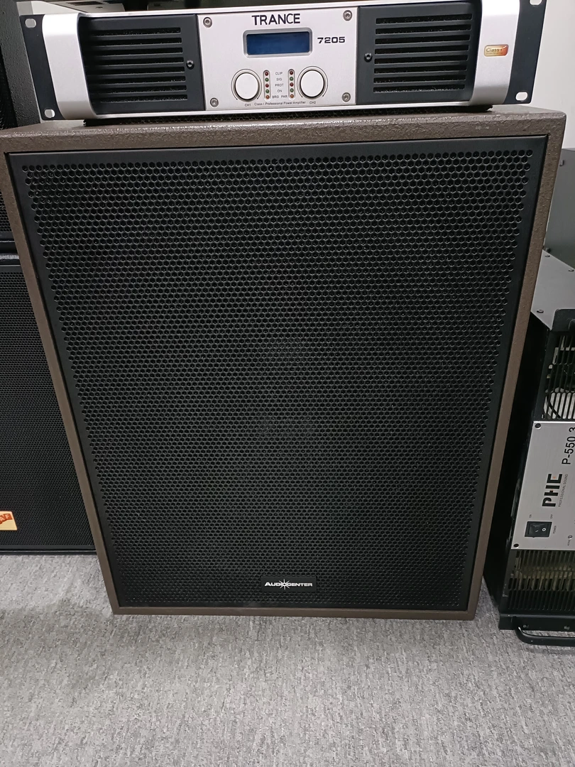 奥雷 18寸低音炮➕DAE 2000瓦功放➕时序器➕机柜，不包邮