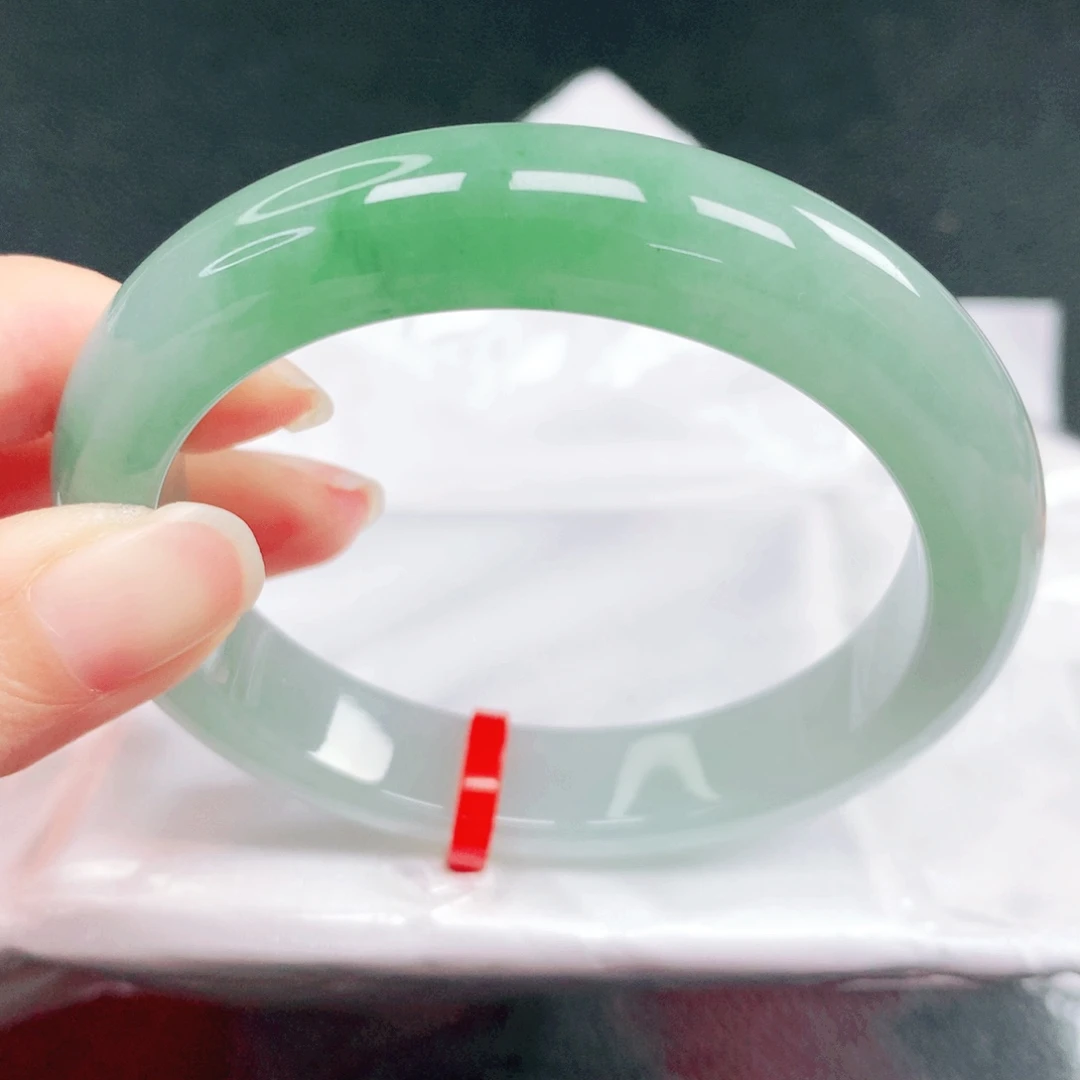 翡翠未镶嵌手镯58圈