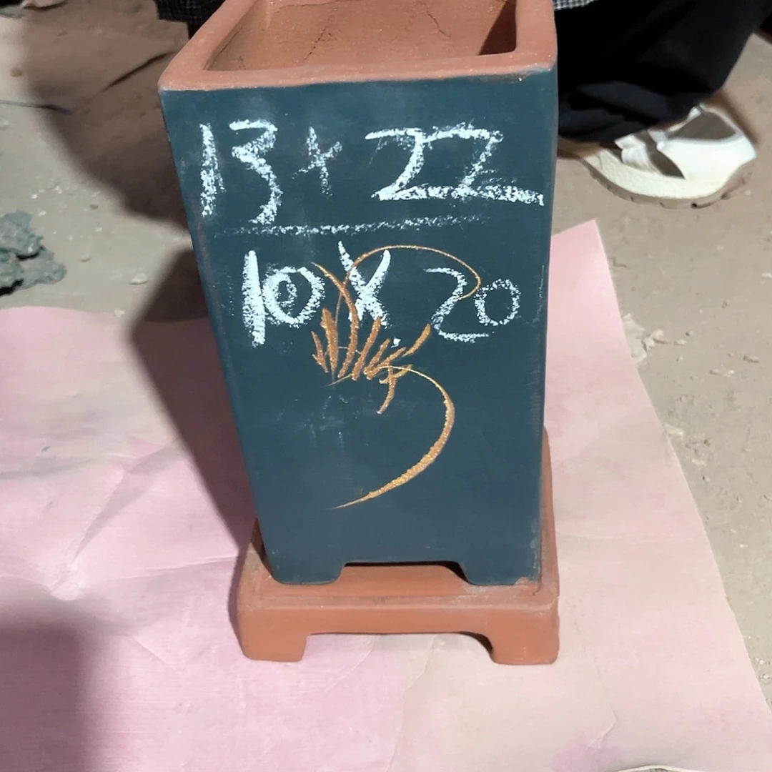 紫砂花盆四方盆一个