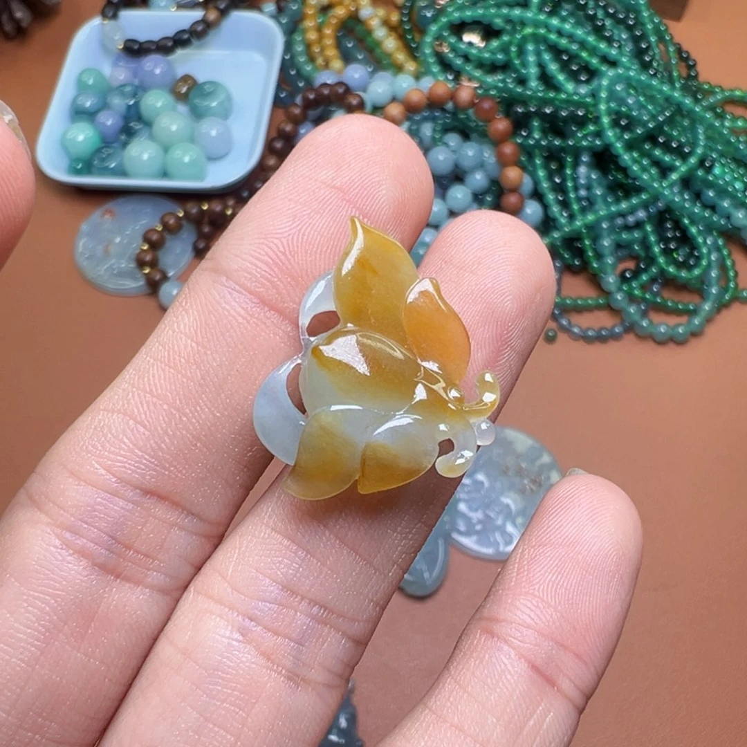 翡翠未镶嵌颈饰翡翠挂件