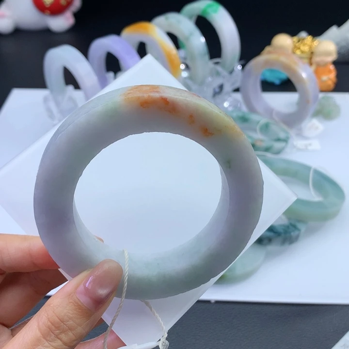 未镶嵌手镯定制翡翠