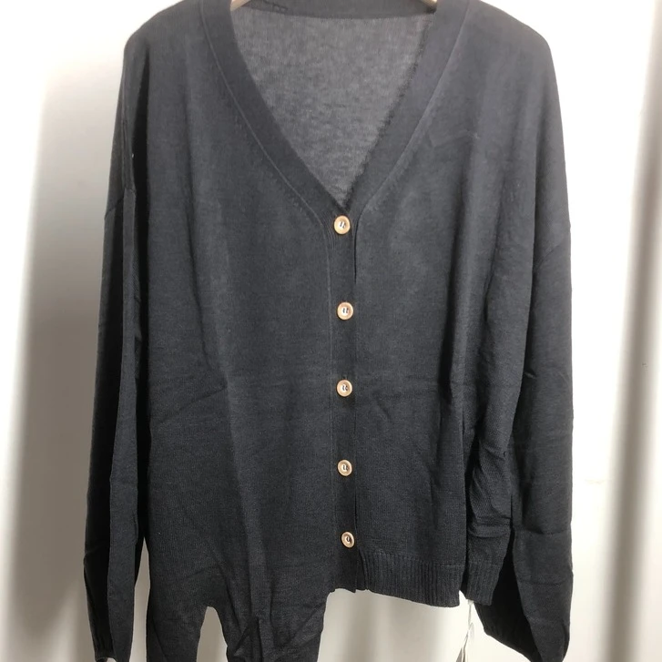 M8607时尚V领灰色不规则打底衫ZL