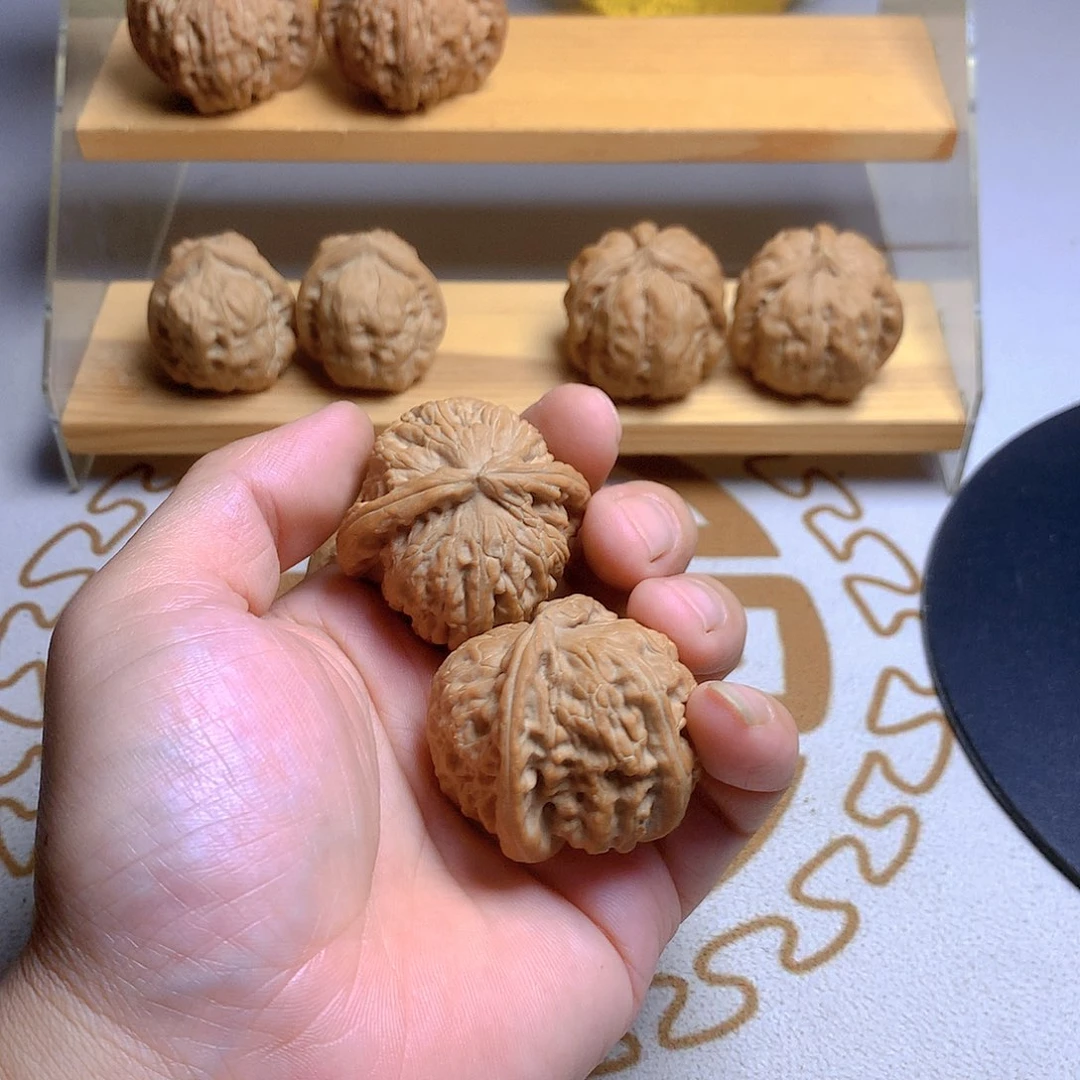 C***c文玩核桃把件精品文玩核桃把件