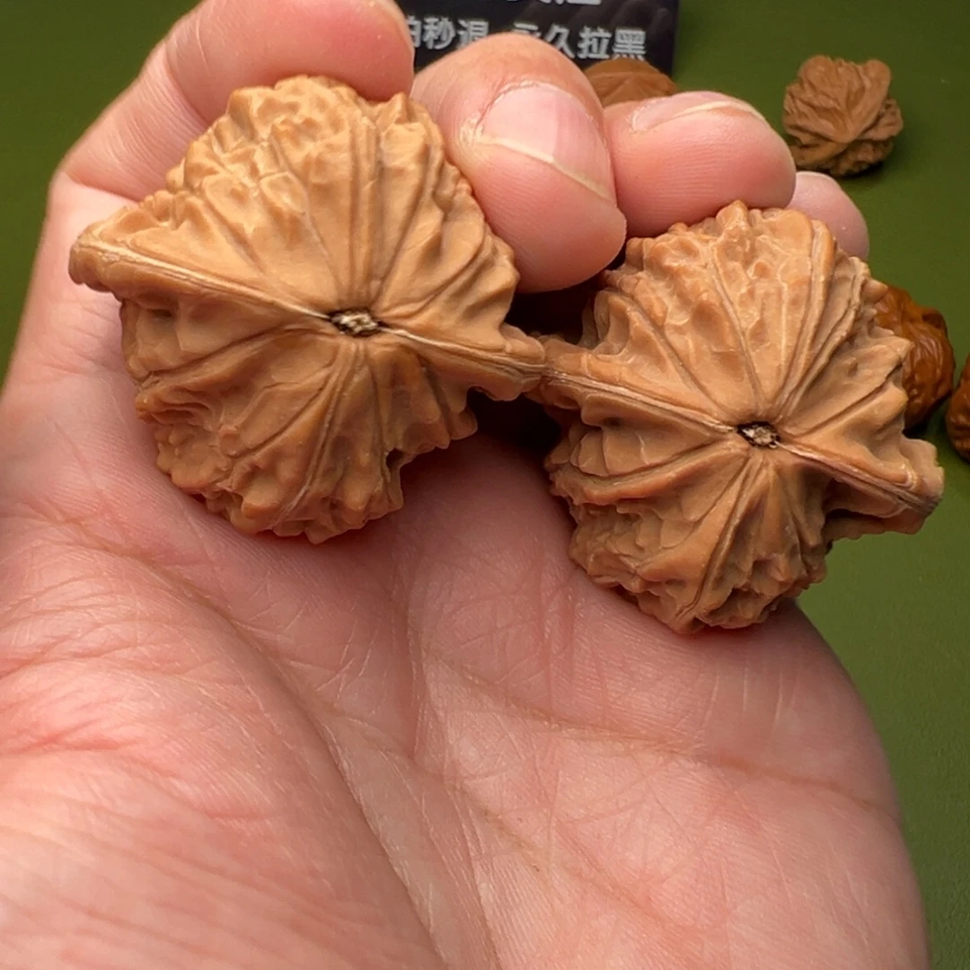 呀***咕文玩核桃吊坠凤凰