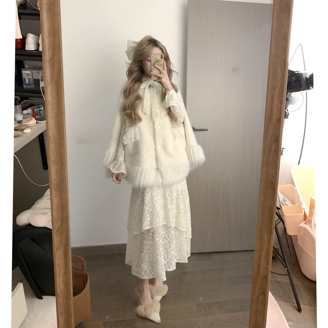 【月光缪斯】高级感千金风斗篷外套女冬季宽松毛绒蕾丝连衣裙套装