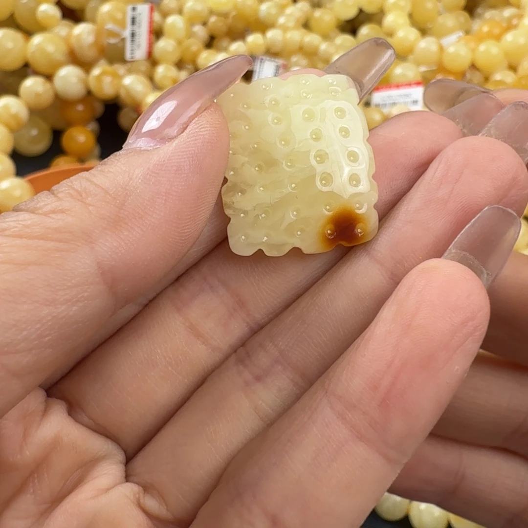 琥珀未镶嵌珠宝奇石