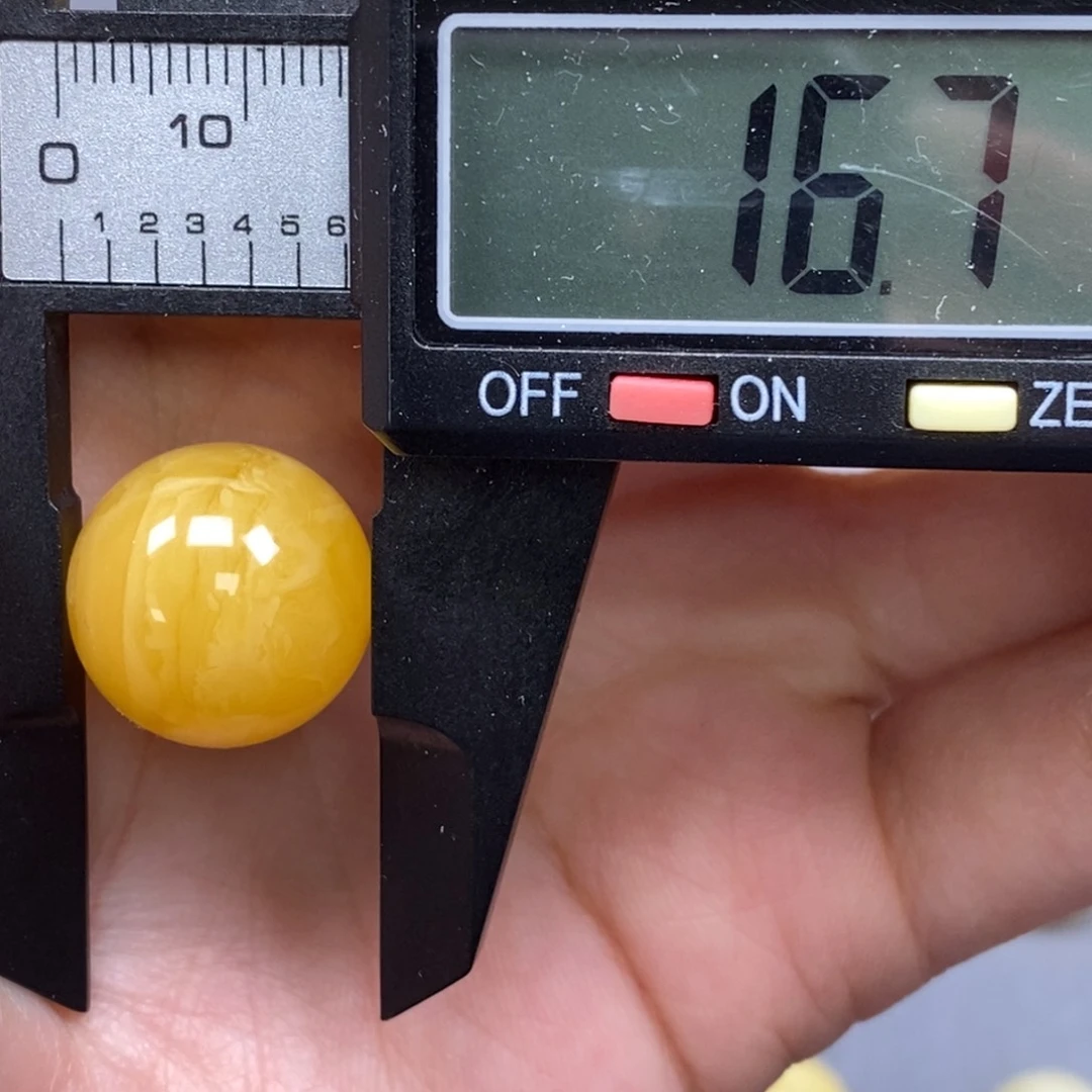 未镶嵌琥珀裸石纯天然