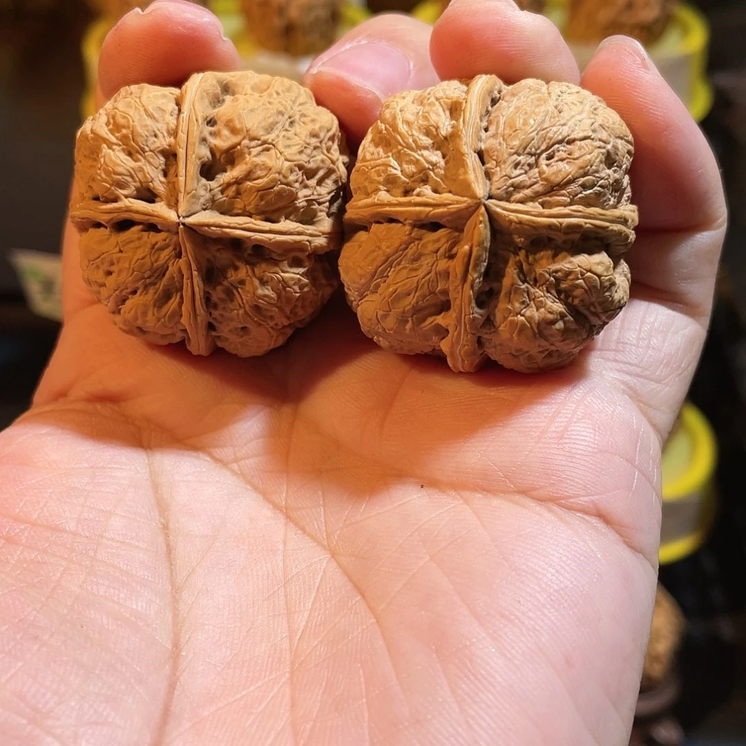文玩核桃吊坠四格