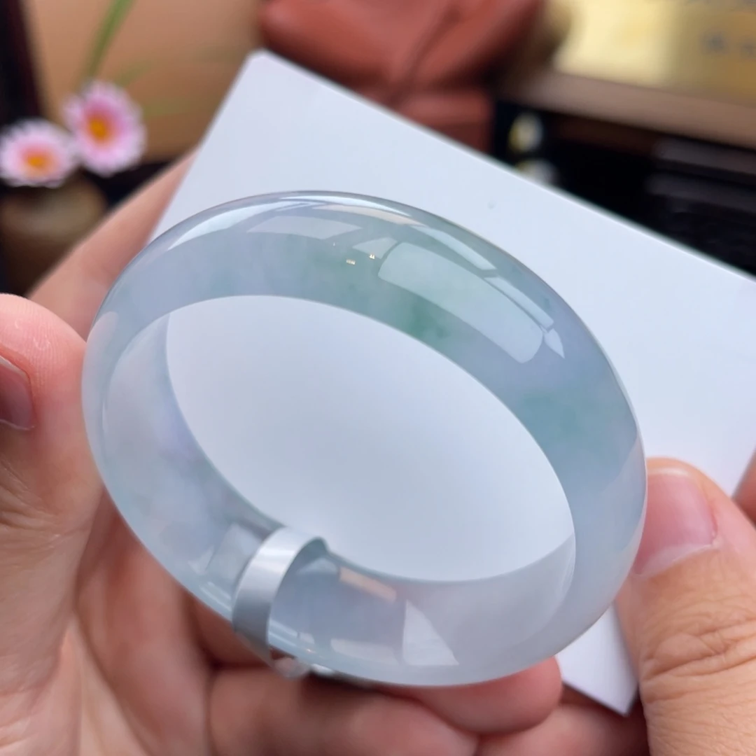 翡翠手镯未镶嵌宽边