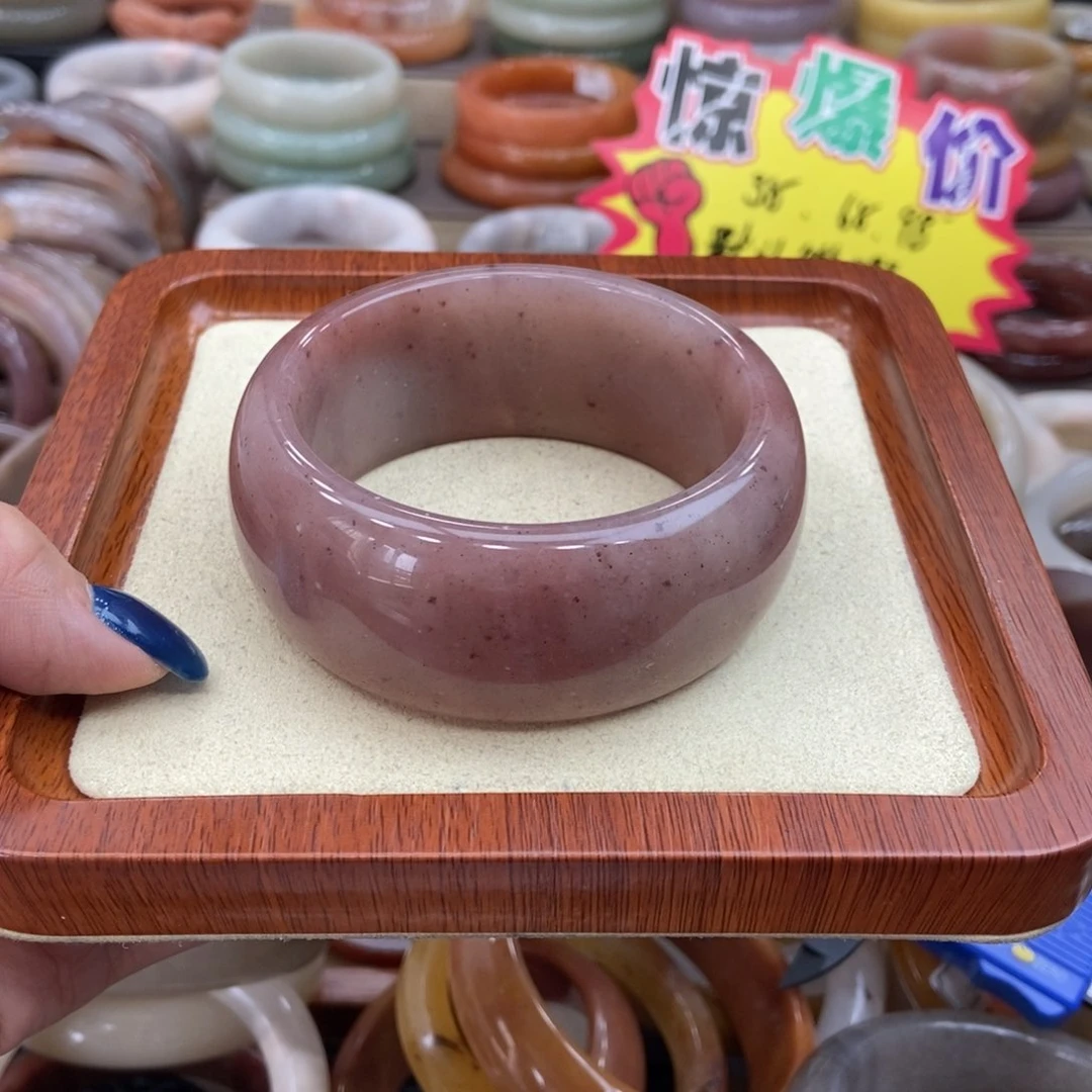 石英质玉手镯未镶嵌