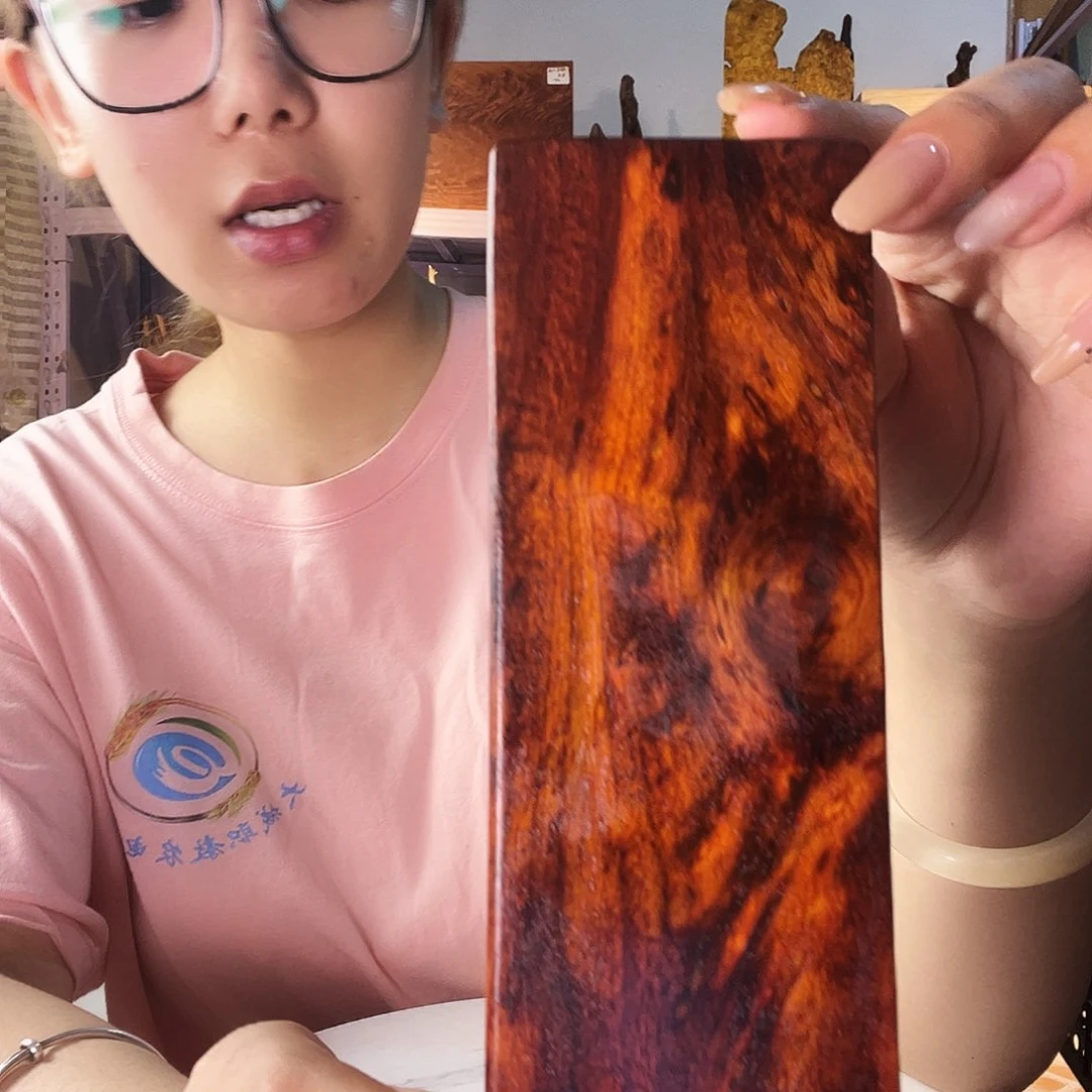 紫檀木类端景台薄**?