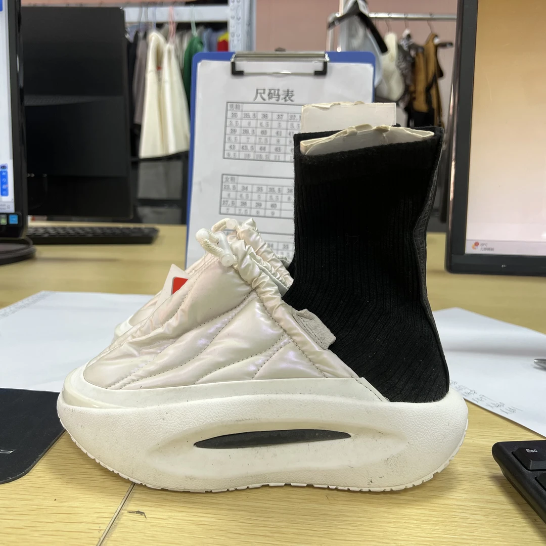 《B品以直播展示为准》鞋面脏（X461)李宁女款运动鞋AZGS146-5