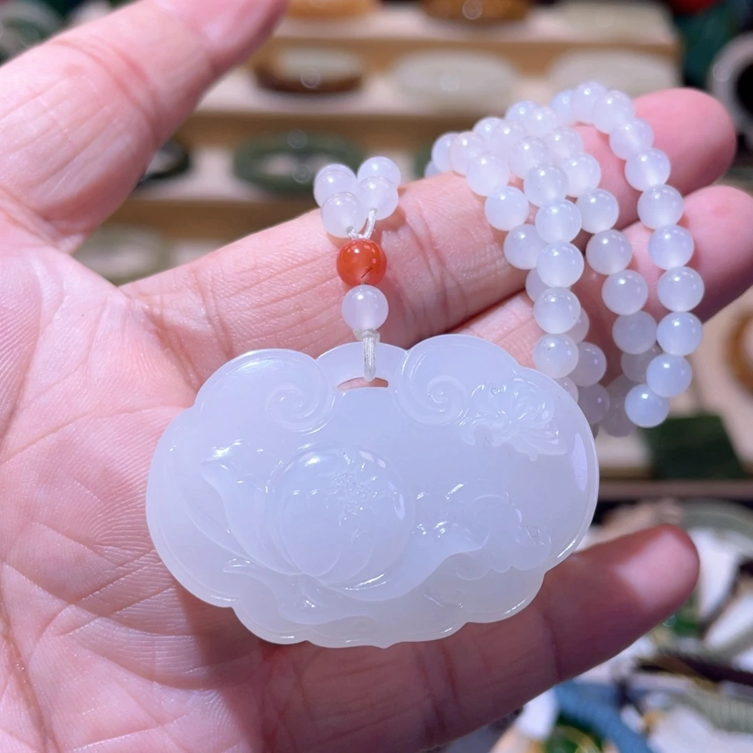 颈饰未镶嵌和田玉高冰白玉牡丹花锁
