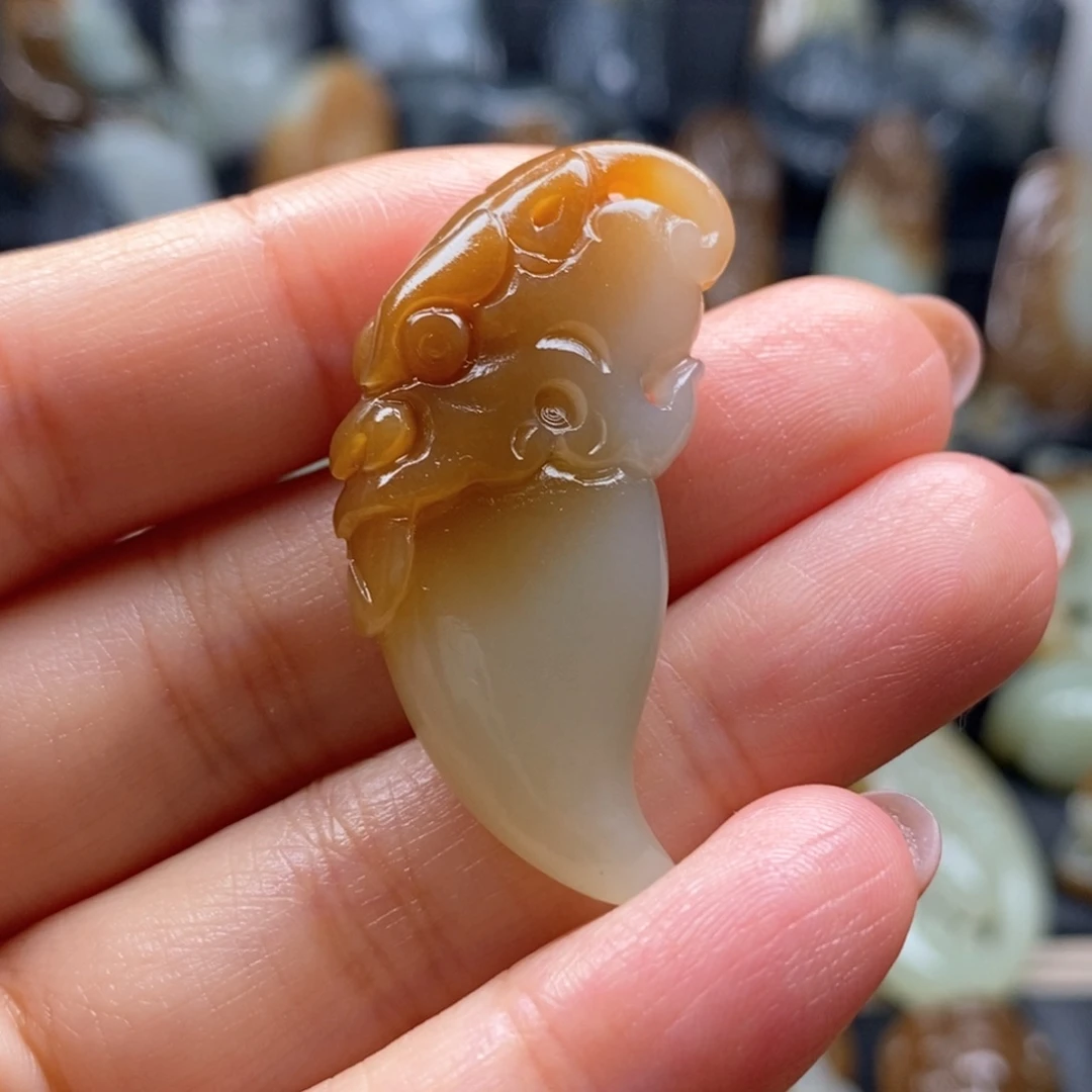 和田玉未镶嵌挂件