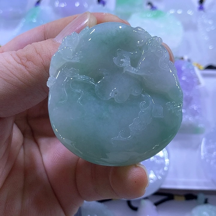 翡翠未镶嵌颈饰天然翡翠A货吊坠
