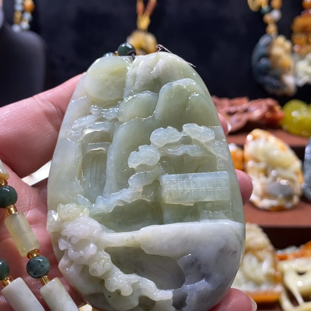 蛇纹石玉颈饰未镶嵌