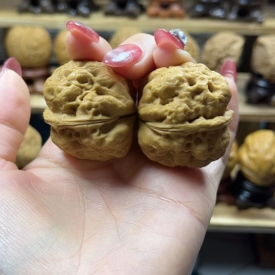 文玩核桃吊坠灭霸6