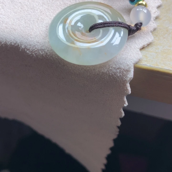 翡翠颈饰未镶嵌吊坠