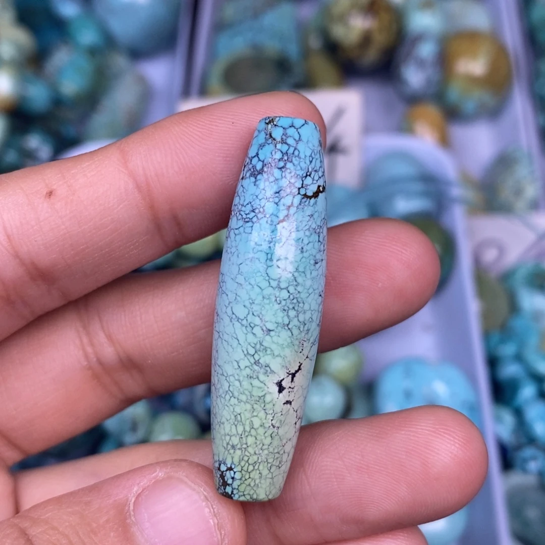 绿松石未镶嵌挂件