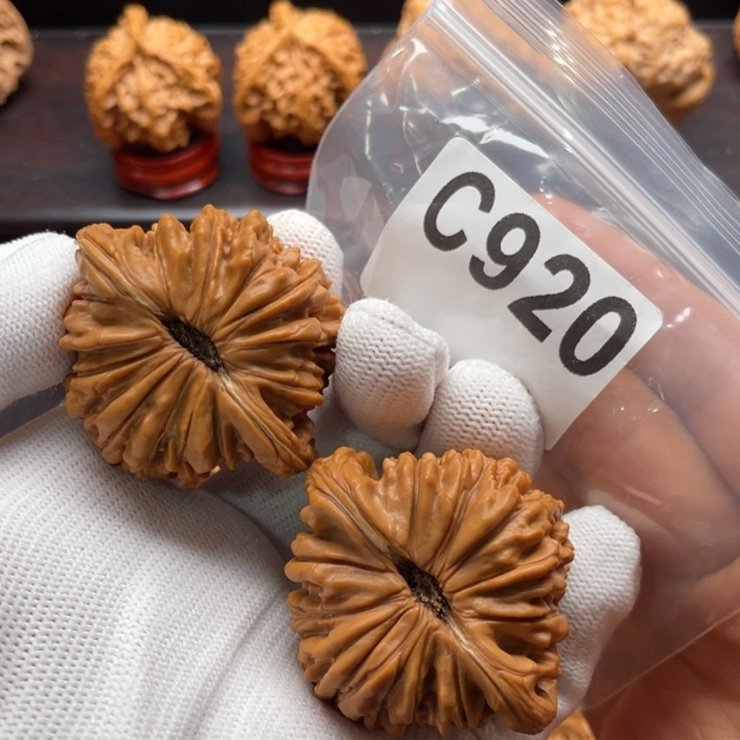 【闪购商品】文玩核桃吊坠C920毕业楼子46
