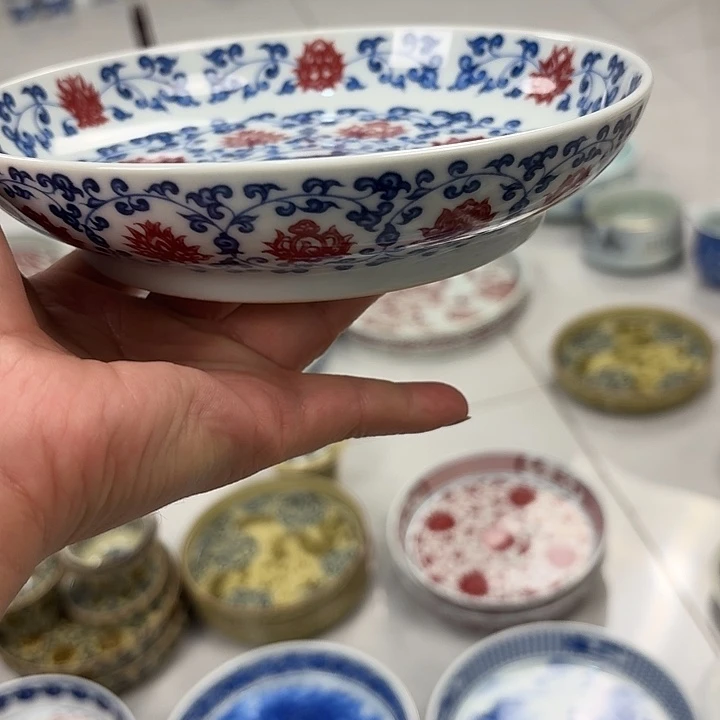 瓷片釉里红缠枝莲大胡乘景德镇