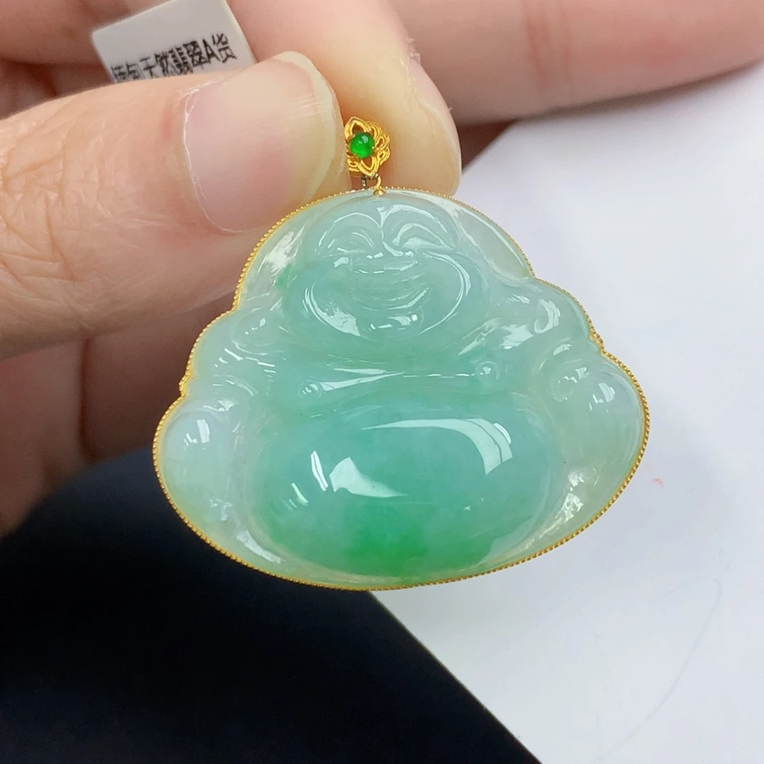 颈饰18K金镶嵌翡翠
