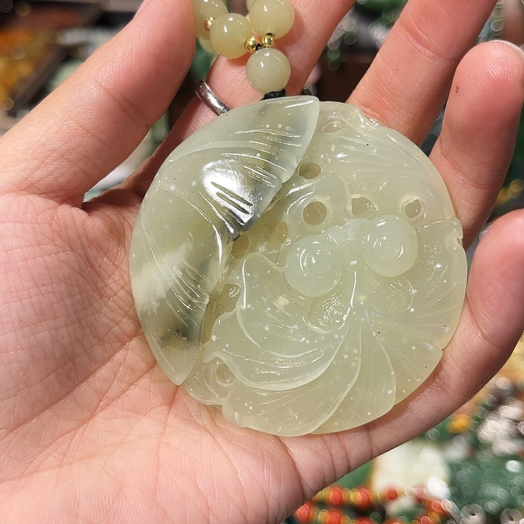 颈饰未镶嵌和田玉