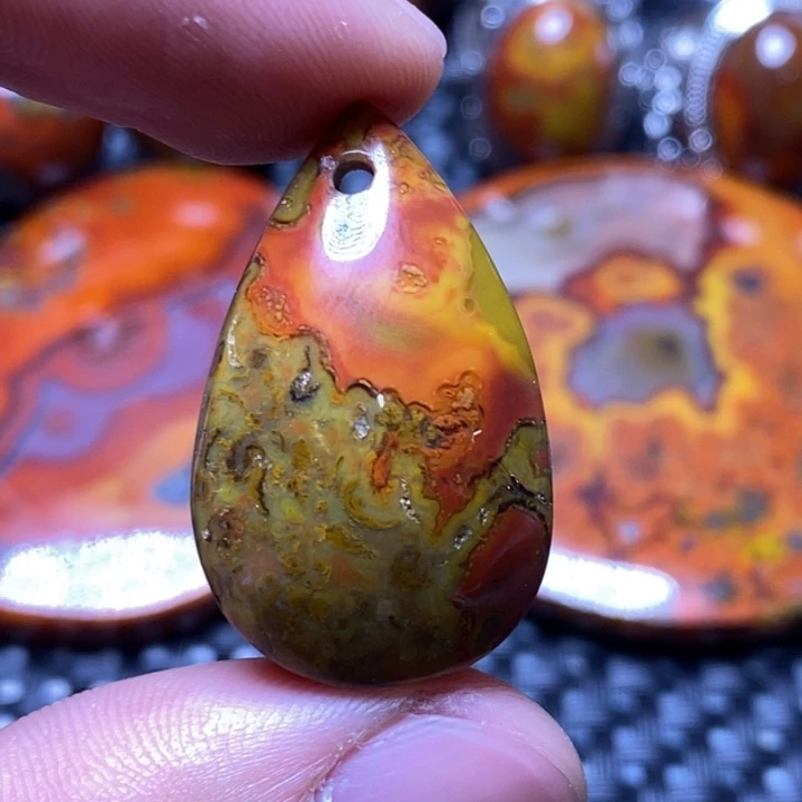 玛瑙/玉髓颈饰未镶嵌懂*