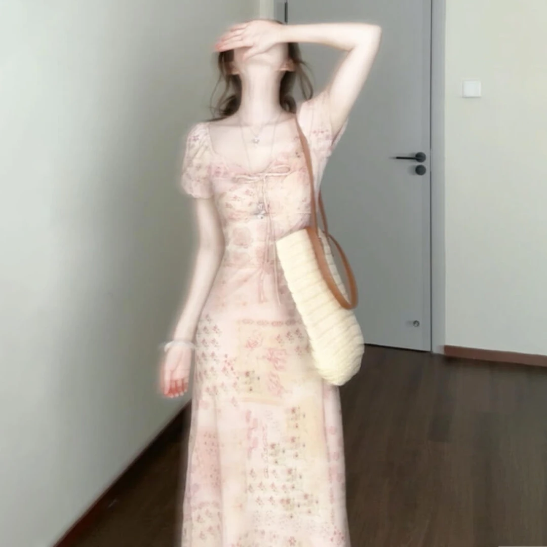 泡泡袖粉色碎花连衣裙子女夏季2025新款气质高级度假收腰长裙4985