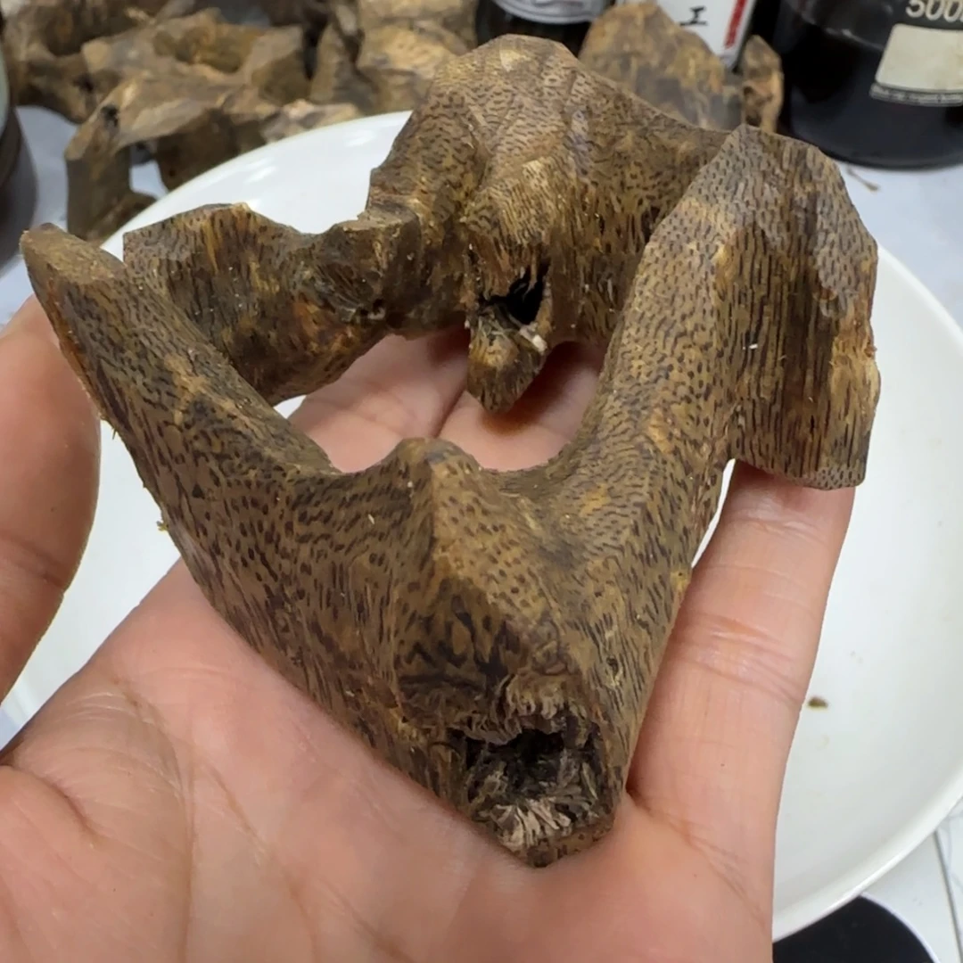 沉香摆件奇楠沉香乌身精品摆件33.7