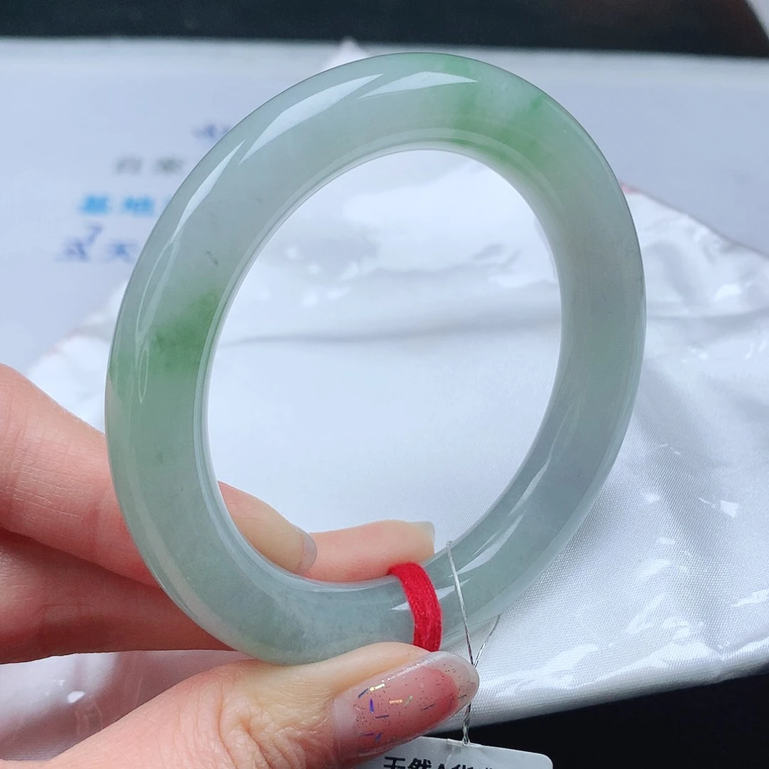 翡翠手镯（圆镯）未镶嵌55圆