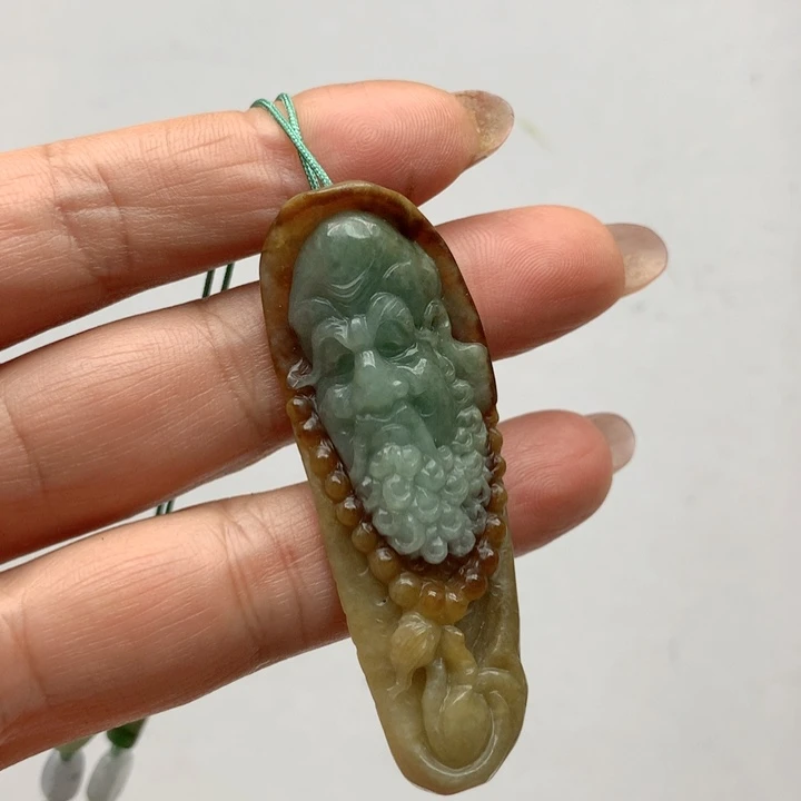 翡翠未镶嵌颈饰兰*儿