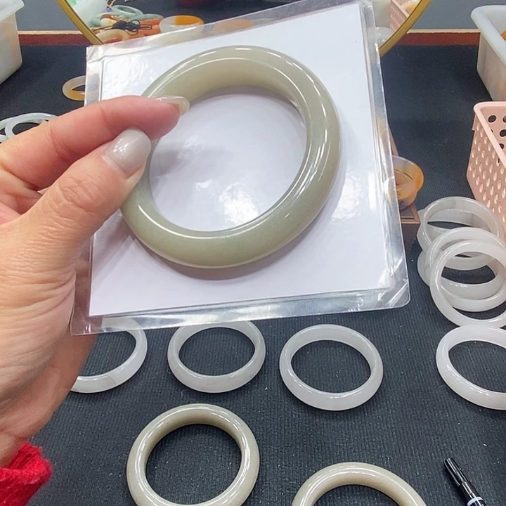 石英质玉（黄龙玉）合金手镯