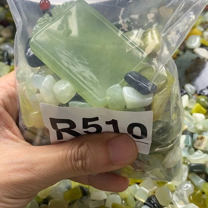 蛇纹石玉未镶嵌鱼缸石