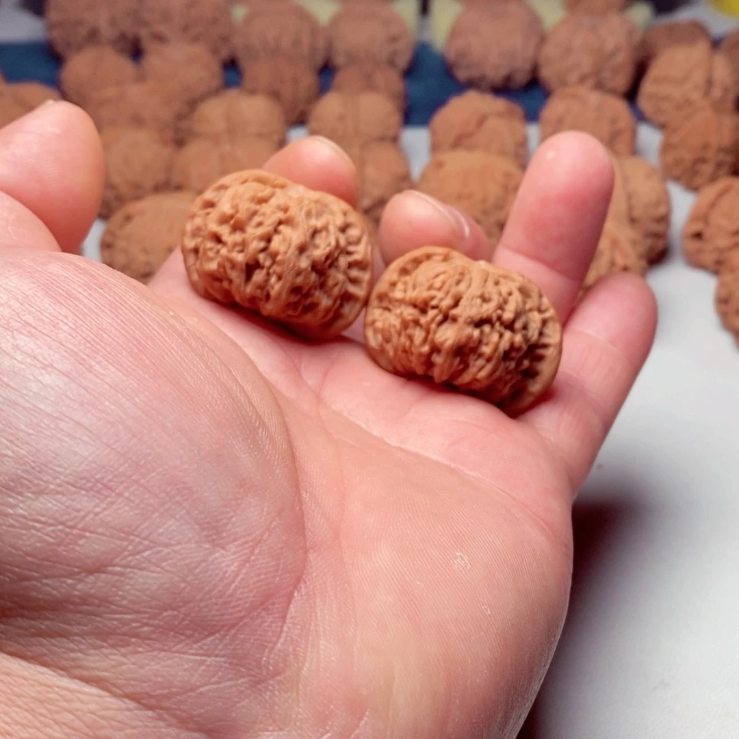 文玩核桃把件黑**长京东0342