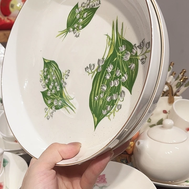 瓷片铃兰8寸深盘金边2个