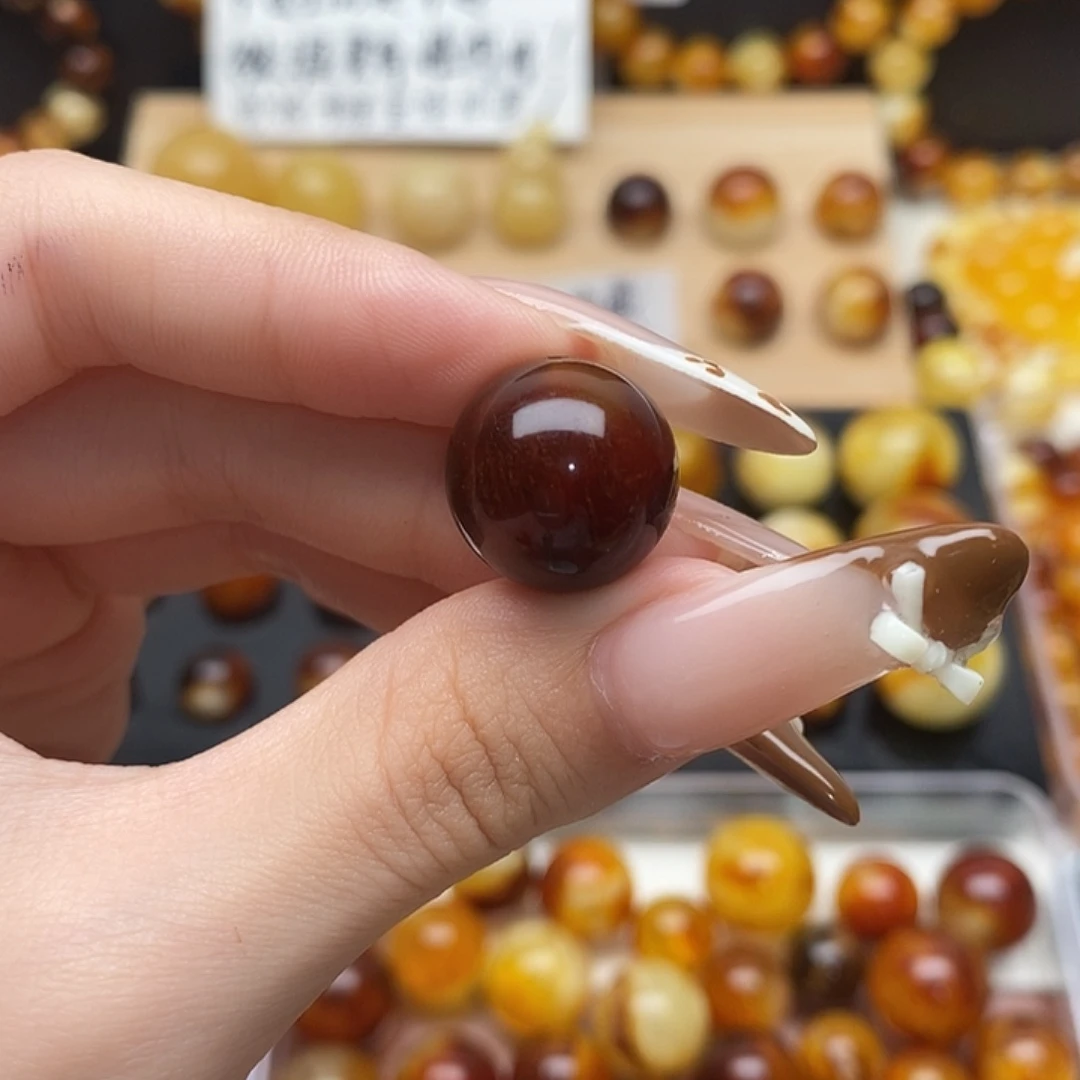 生***薄裸石虫珀未镶嵌蜜蜡