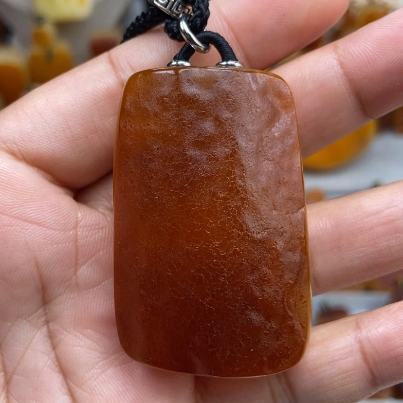 【闪购商品】琥珀颈饰未镶嵌